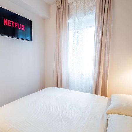 Palmanova Suites Milan Exterior photo