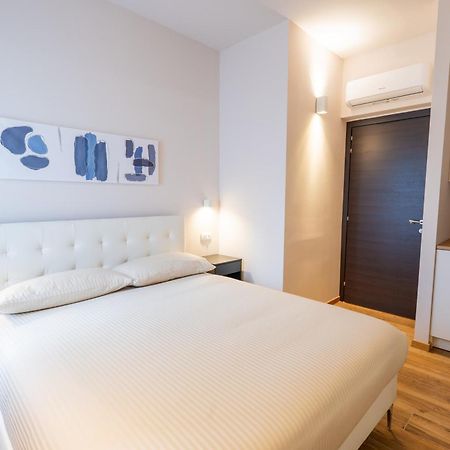Palmanova Suites Milan Exterior photo